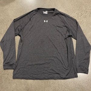 Men’s Under Armor Long sleeve shirt loose fit XL